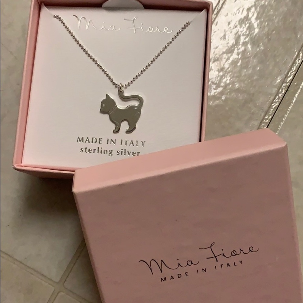 Silver cat necklace